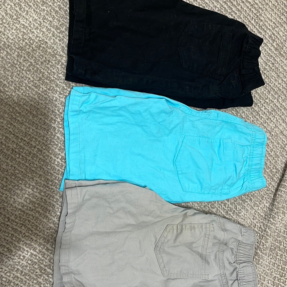 Five pairs of 365 kids size 8 like new shorts now